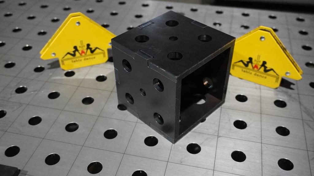 Magična kocka 100x100x100 mm fi 16 – 3D 