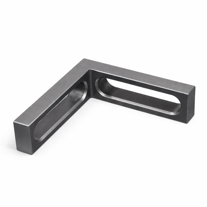 Granični i stezni ugaonik fi 28 – 175×50×175×25 mm (2 proreza)
