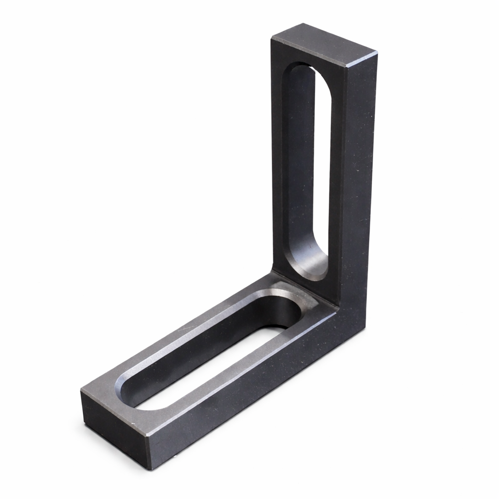 Granični i stezni ugaonik fi 28 – 175×50×175×25 mm (2 proreza)