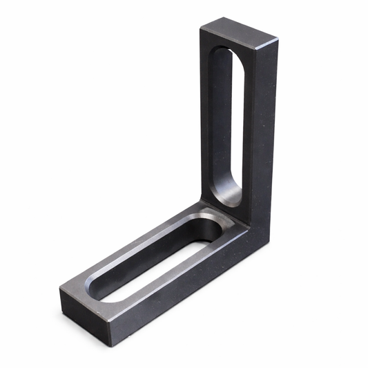 Granični i stezni ugaonik fi 28 – 175×50×175×25 mm (2 proreza)