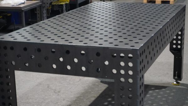3D Zavarivački sto fi 28 – 2400 × 1200 × 200 mm × 12 mm